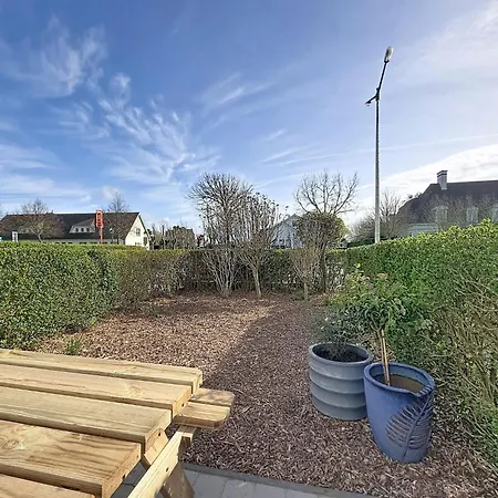 Centrally Located By Interhome Apartment *